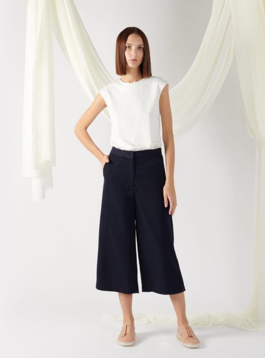 wide-leg textured trousers in navy wide-leg textured trousers in navy