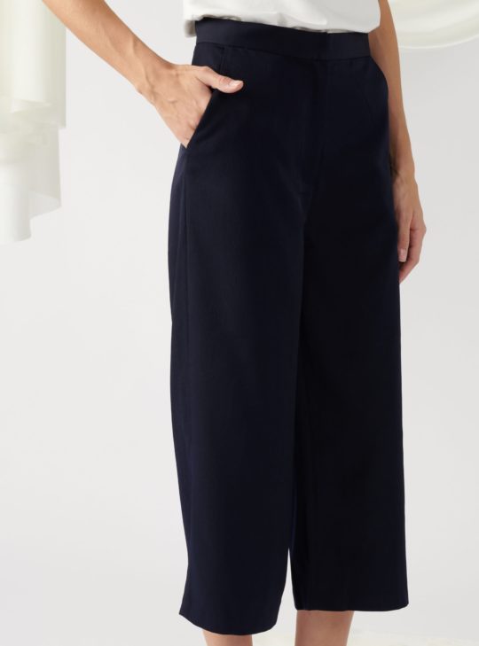 wide-leg textured trousers in navy wide-leg textured trousers in navy