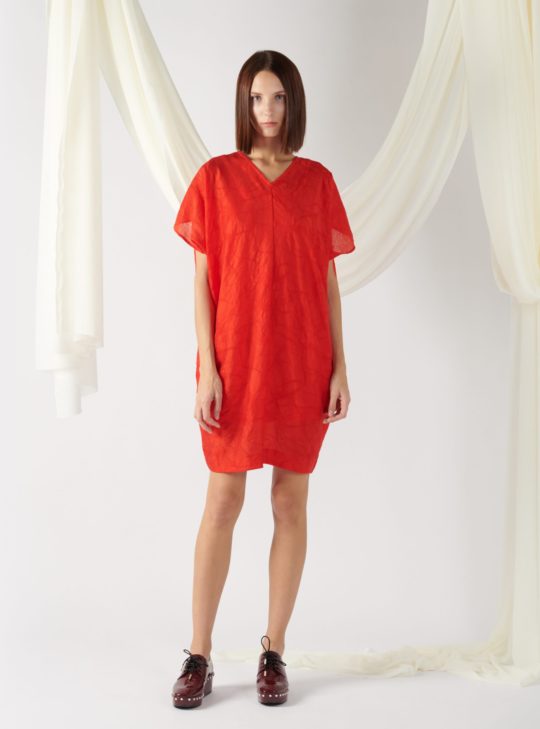 v-neck textured dress in red