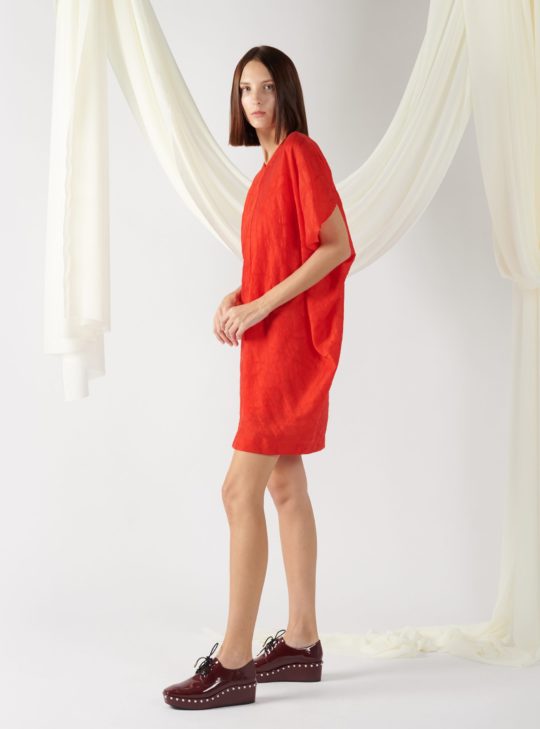 v-neck textured dress in red