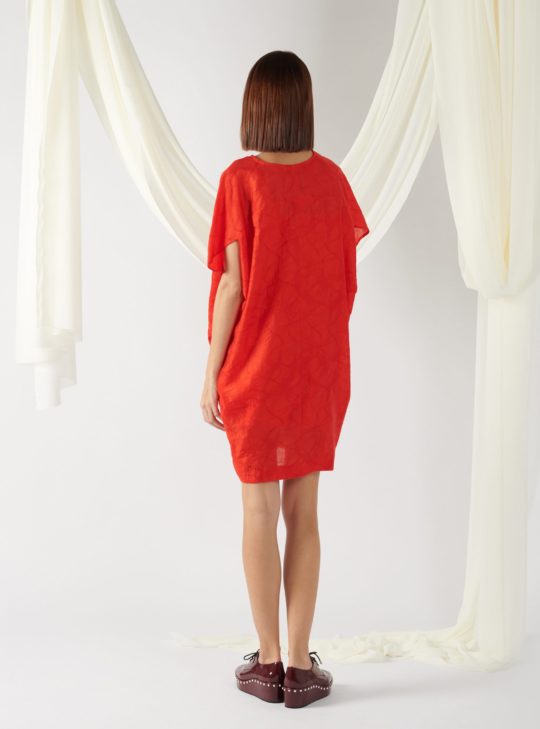 v-neck textured dress in red
