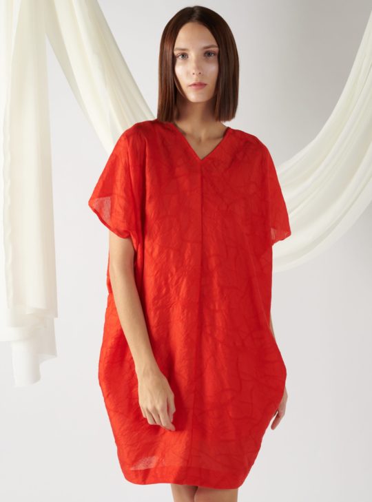 v-neck textured dress in red
